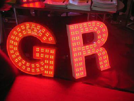 淳安LED发光字常见的安装误区。